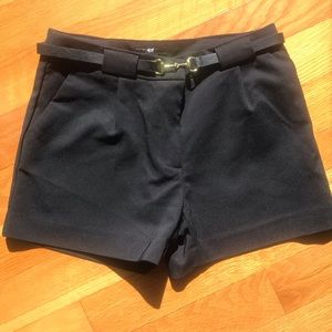H&M dress shorts with belt